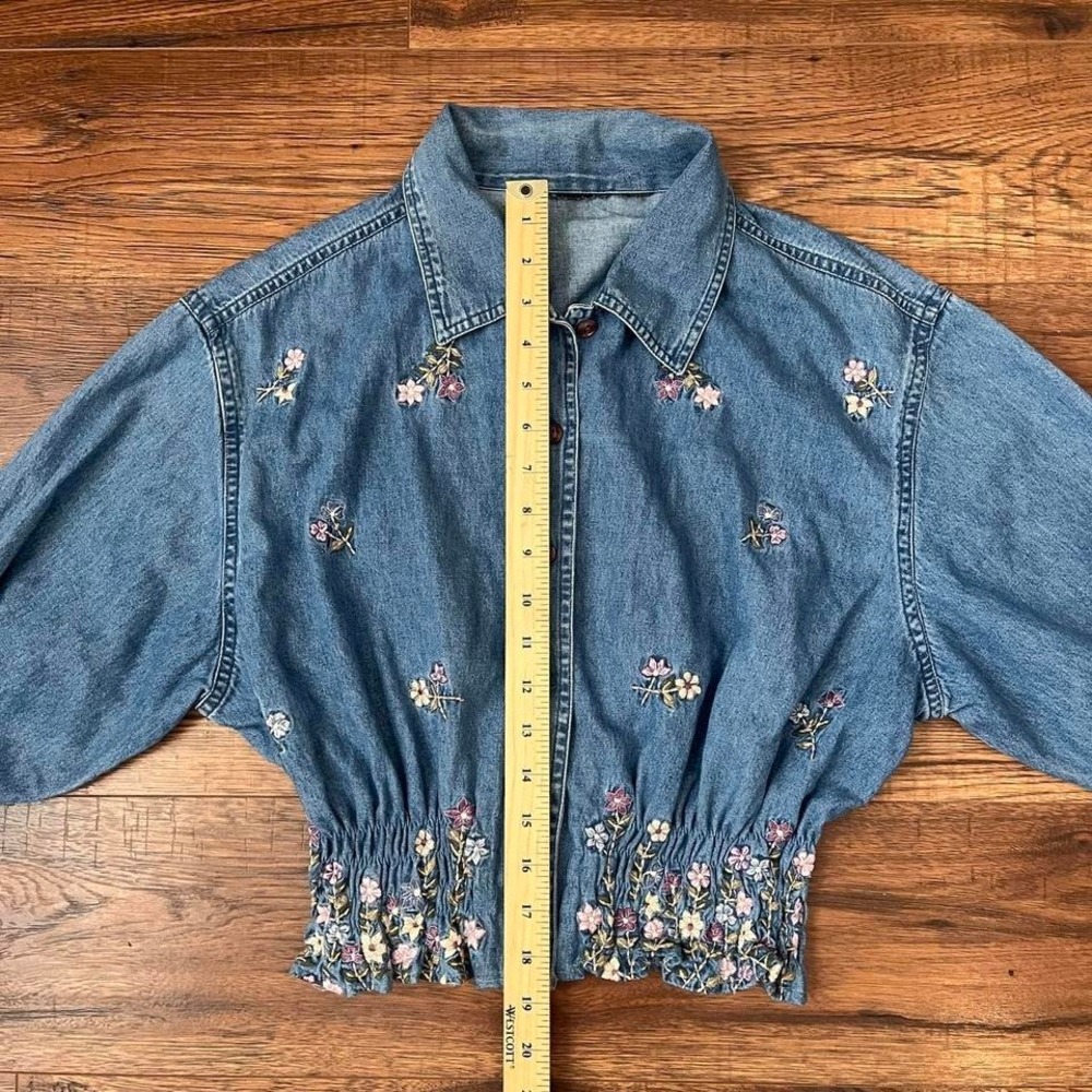Vintage Embroidered Denim Chamgray Button Blouse Women S Boho Cottagecore 90s - Picture 4 of 7